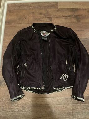 2008 Black Davidson Women's mesh motorcycle Jacket with white and black trim